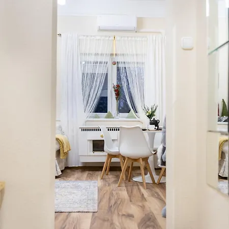 Sunhill Next To The Buda Castle Apartment
